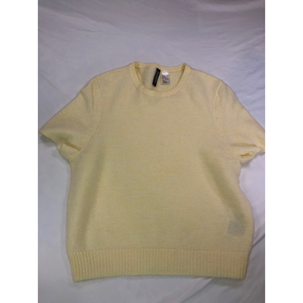 H&M Divided Womens Short Sleeve Knit Sweater Pale Yellow Crew Neck Small